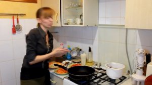 Куриные потроха тушеные в сметане