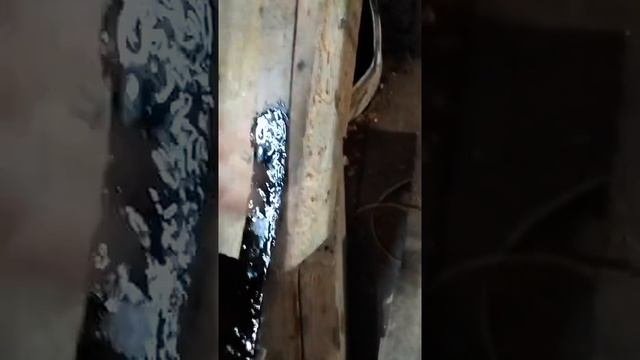 Антикоррозионная обработка смолистым дёгтем ржавого железа