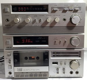 АКАЙ японский музыкальный центр -80 Х