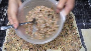 Блюдо в духовке из фарша и теста