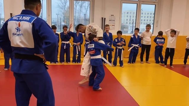 Открытие зала Дзюдо! В «Одинцовская» СОШ 3. Мастер-класс для детей от братьев Куржевых! смотреть онлайн