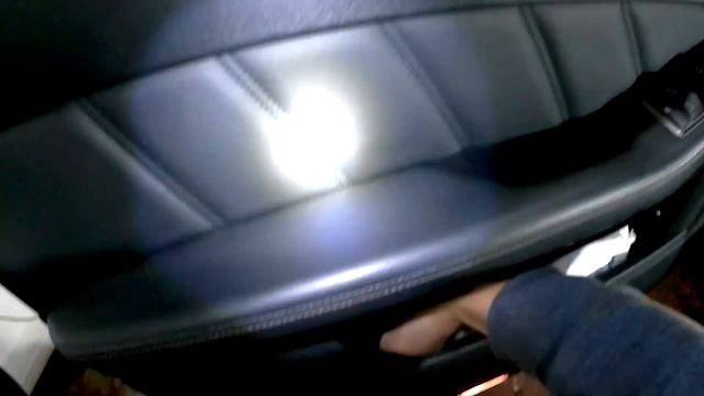 [КРАТКО] Как снять обшивку двери Mercedes-Benz E-Class W212 ➤ Пошаговое руководство смотреть онлайн