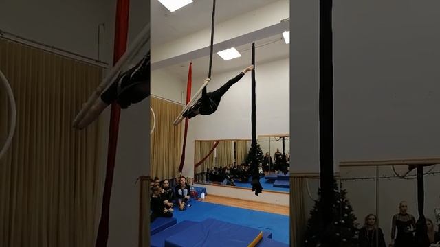Карпович Виктория, Воздушное кольцо