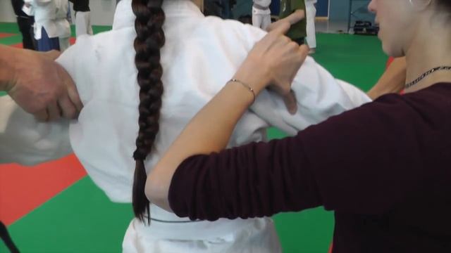 Hino AKIRA au Dojo d'Herblay à l'invitation de Léo et Issei TAMAKI смотреть онлайн