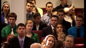 Любовь сошла с небес на крест кровавый..