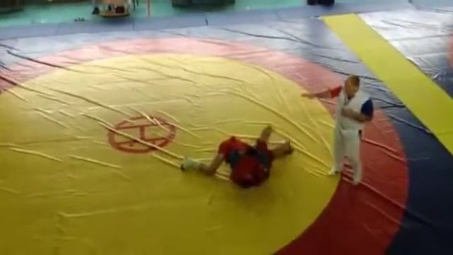 Чеченец!Чистая победа?Ризван Симбагаев смотреть онлайн