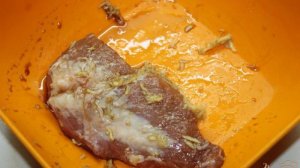 Запеченная свинина с имбирем и соевым соусом