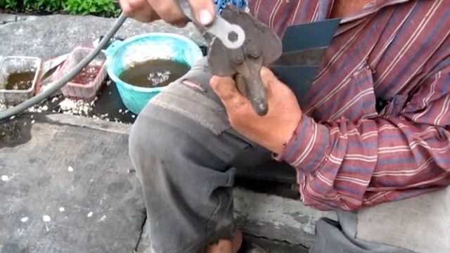 Набор тяпок из прошлого. Обработка земли от сорняков смотреть онлайн