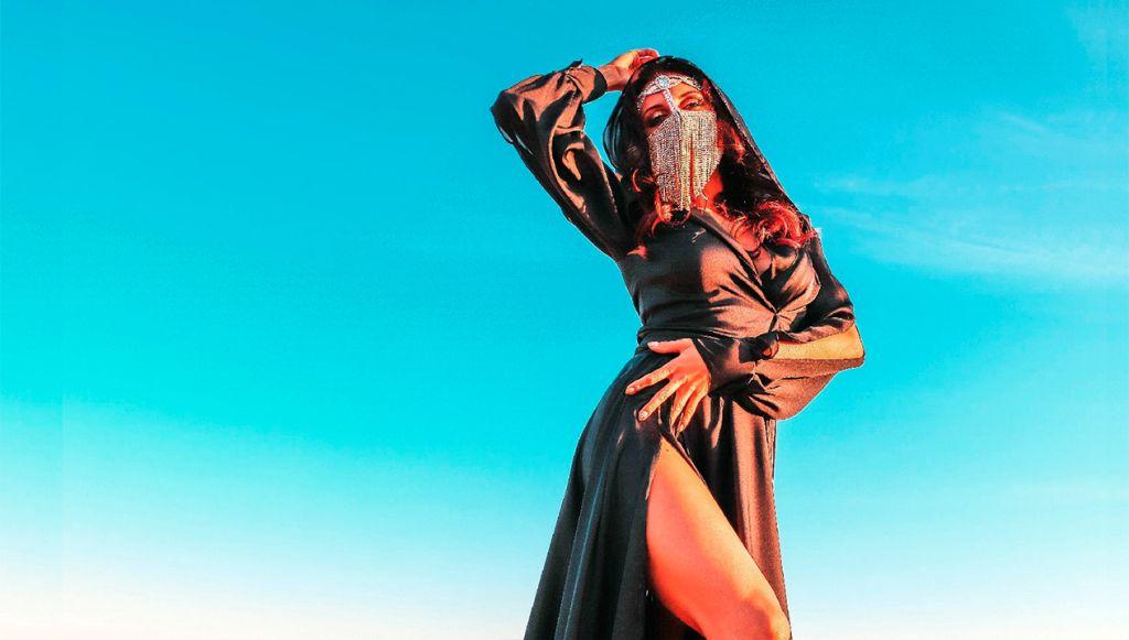 Амазонка клип. Чудо женщины против амазонки. Кэти перри в джунглях. Сью бойфренд. Клип бейонсе spirit.