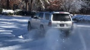 Toyota 4runner off road (snow)