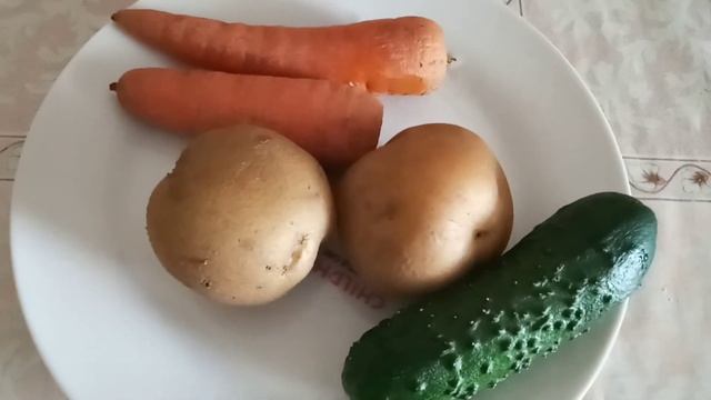 Оливье со свежим огурцом