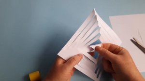 Как сделать большую снежинку из бумаги / Как сделать объемную снежинку / Снежинка из бумаги