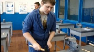 Урок производственного обучения по слесарному делу в ШПЛ
