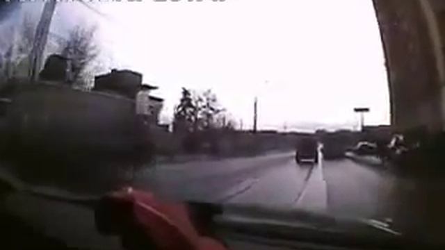 О том что автобус обходят сзади учат с детсва смотреть онлайн