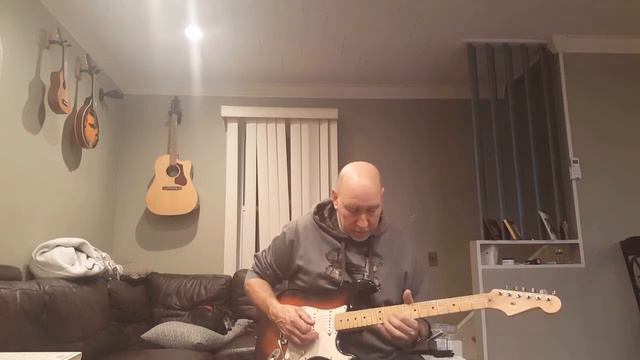 Fender strat through Bassbreaker 15 head Slow blues in A смотреть онлайн
