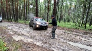 Заряженный Outlander XL показал УАЗам моральную и физическую проходимость!