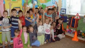 Дорога не тропинка, дорога не канава, сперва смотри налево, потом смотри на право!