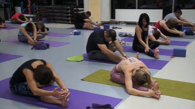 СФК Аврора Урок Йога-Виньяса смотреть онлайн