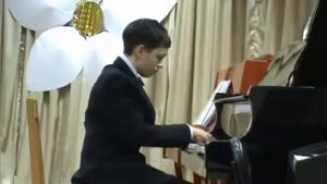 8  Гедике 'Пьеса'