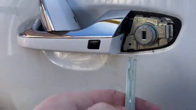 Как открыть киа спортейдж (Kia sportage) если сел аккумулятор смотреть онлайн