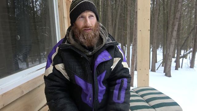 Building Interior of Tiny Off Grid Cabin! смотреть онлайн