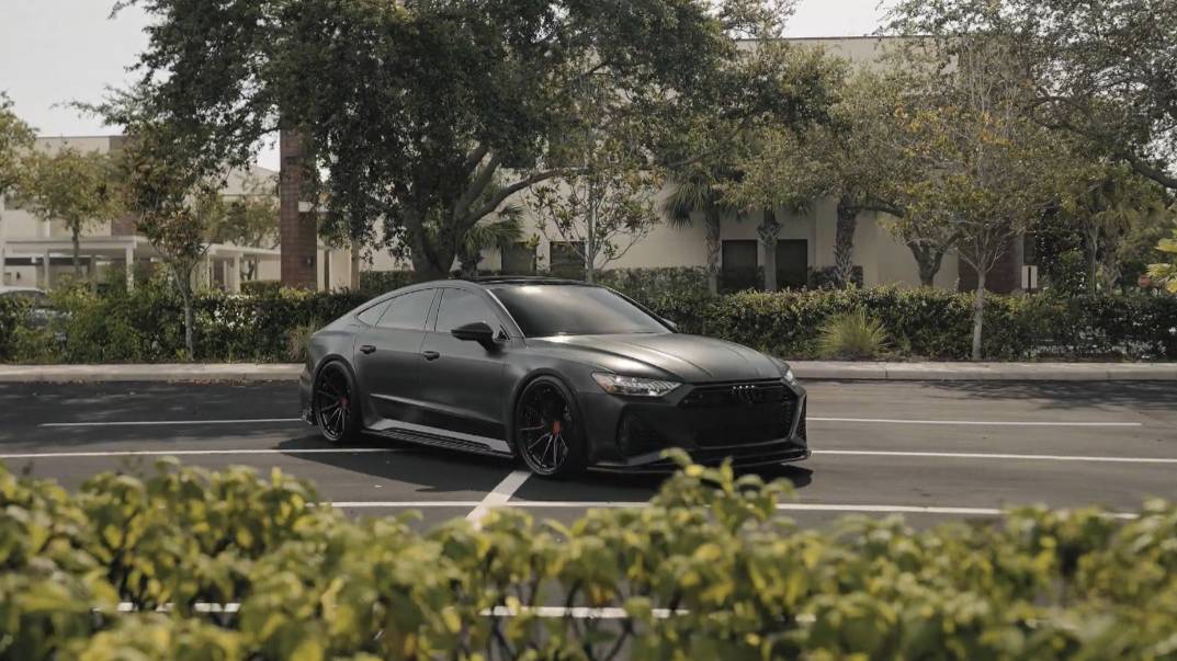 Chef Lou's & Audi RS7