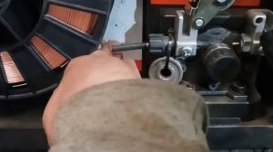 зарядить проволоку в полуавтомат сварог