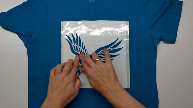 Как сделать простую одежду уникальной. Трафаретная печать - это просто.