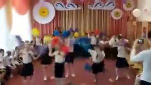 танец "Салют" с султанчиками