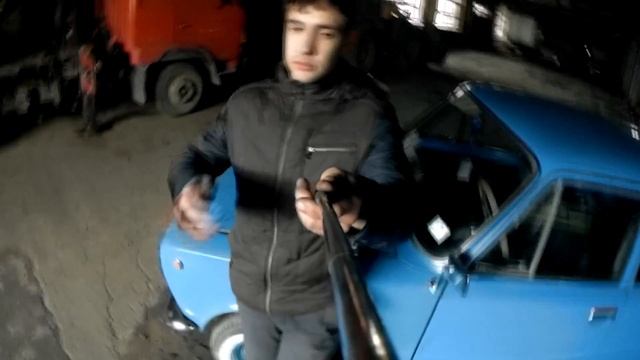 ВАЗ 2101 Замена радиатора. Как не завоздушить систему охлаждения. Готовим машину к лету смотреть онлайн