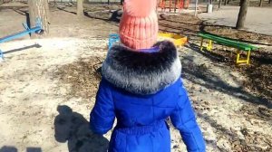 Детские качели. Детская игра. Качели. Площадка Воркаут