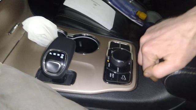 Jeep Grand Cherokee включить нейтраль при не работающем двигателе