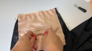 Как обработать задний прорезной карман на брюках