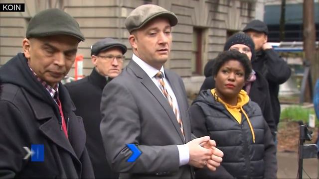 Protesters respond to PPB, Joey Gibson texts смотреть онлайн