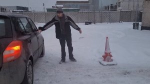 Как заехать в гараж, если мало места