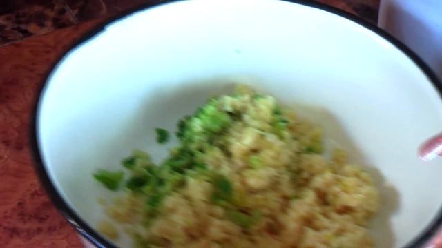 Аджика с чесноком и перцем чили. Без варки. Вкусная приправа и отличная профилактика! смотреть онлайн