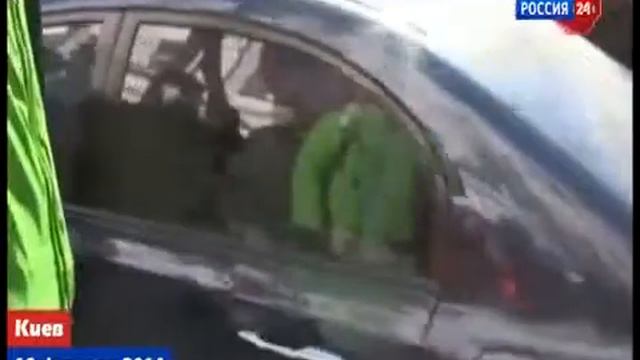 ЭКСКЛЮЗИВ Депутат Пашинский вывозит стрелка с майдана! Кто,где и как засветился! 09 04 2014 Ukraine смотреть онлайн