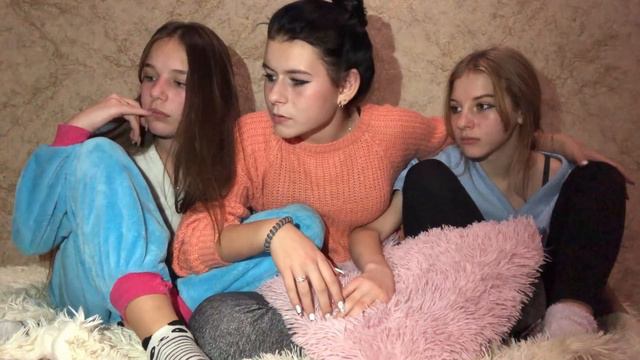 КТО НАС ПУГАЕТ?! смотреть онлайн