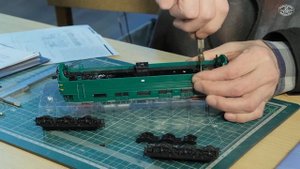 Как разобрать модель ВЛ60к от Модимио. Вскрываем корпус. Масштабные разборки.