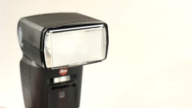 Вспышка Leica SF64 смотреть онлайн