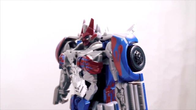 ТРАНСФОРМЕРЫ: БАМБЛБИ и ОПТИМУС ПРАЙМ против ДЕСЕПТИКОНОВ. Склад Энергона - Go Go Heroes смотреть онлайн