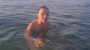 Аквааэробика Упражнения для красивых рук на море и в бассейне. Профилактика заболеваний суставов