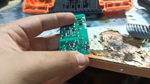Ремонт и передлка зарядки AEG BL1418
