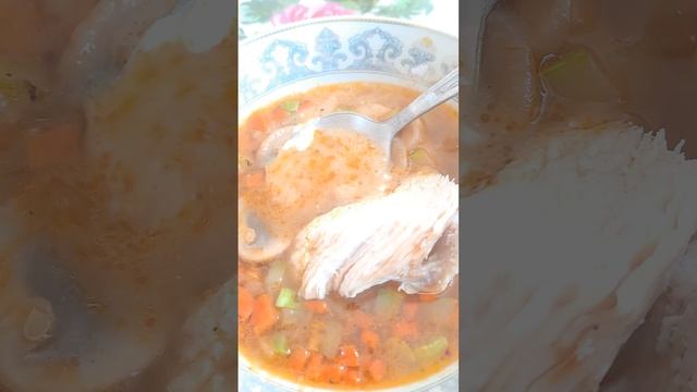 Овощной суп с грибами,куриной грудкой