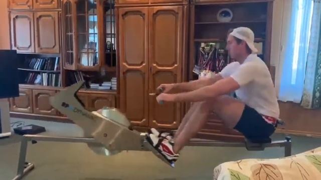 Александр Вязовкин - чемпион мира в гребле на эргометре смотреть онлайн