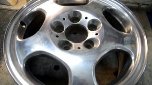 Полировка колесного диска до зеркала. Как это делается. Polishing the wheel to the mirror.