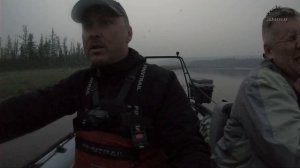 Фрикцион трещит, спиннинг в дугу/Поклевка огромного тайменя ночью на мышь/Борьба с трофеем/Бахта #6