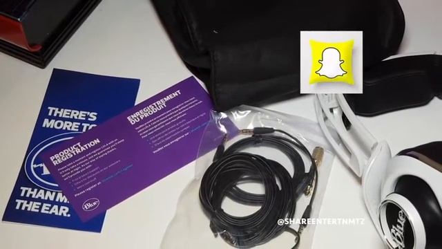 Blue Microphones Lola Over-Ear Headphones - White (Late Unboxing) смотреть онлайн