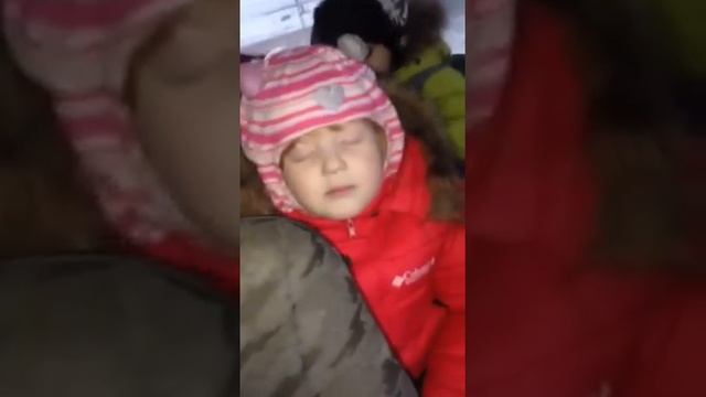 Ржач Девочка поёт во сне