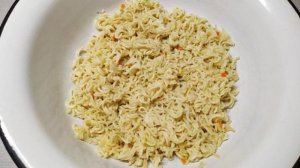 Салат с мивиной и крабовыми палочками